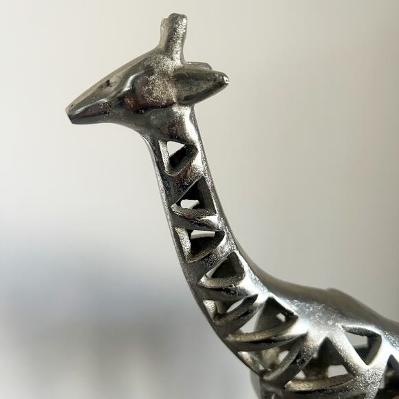 Vintage Steel Silver Metal Hollow Modern Art Giraffe Statue Made in India EUC - Picture 5 of 8
